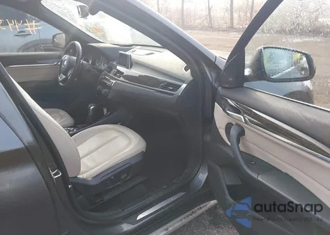 2016 BMW X1 xDrive28I z USA, uszkodzony, nr VIN WBXHT3C3XGP885328